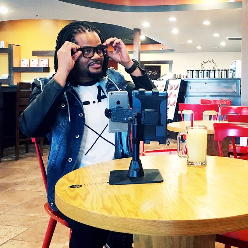 TW Broadcaster Dual Tablet and Phone Desk Stand for Side-by-Side Streaming - Image 3